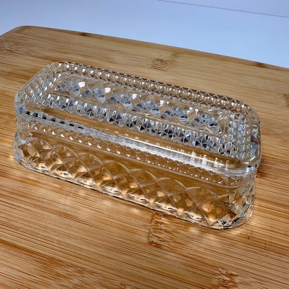 Vintage Pressed Glass Butter Dish 🧈✨ Diamond Cut Pattern • Clear Glass Beauty - Picture 6 of 7
